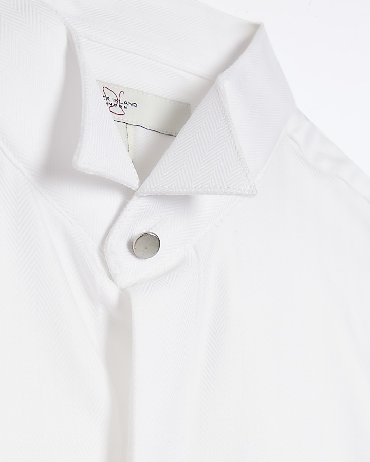 White slim fit wing collar smart shirt