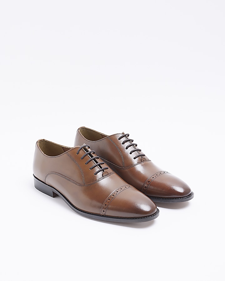 Brown leather brogue oxford shoes
