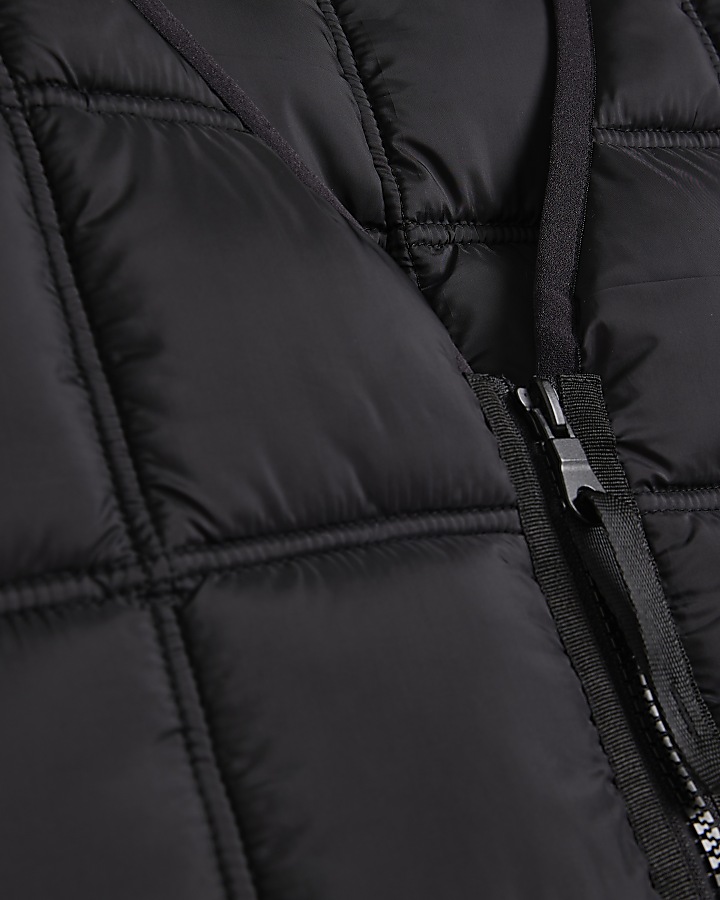 Black regular fit quilted zip up gilet
