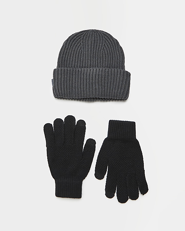 Grey beanie and gloves set