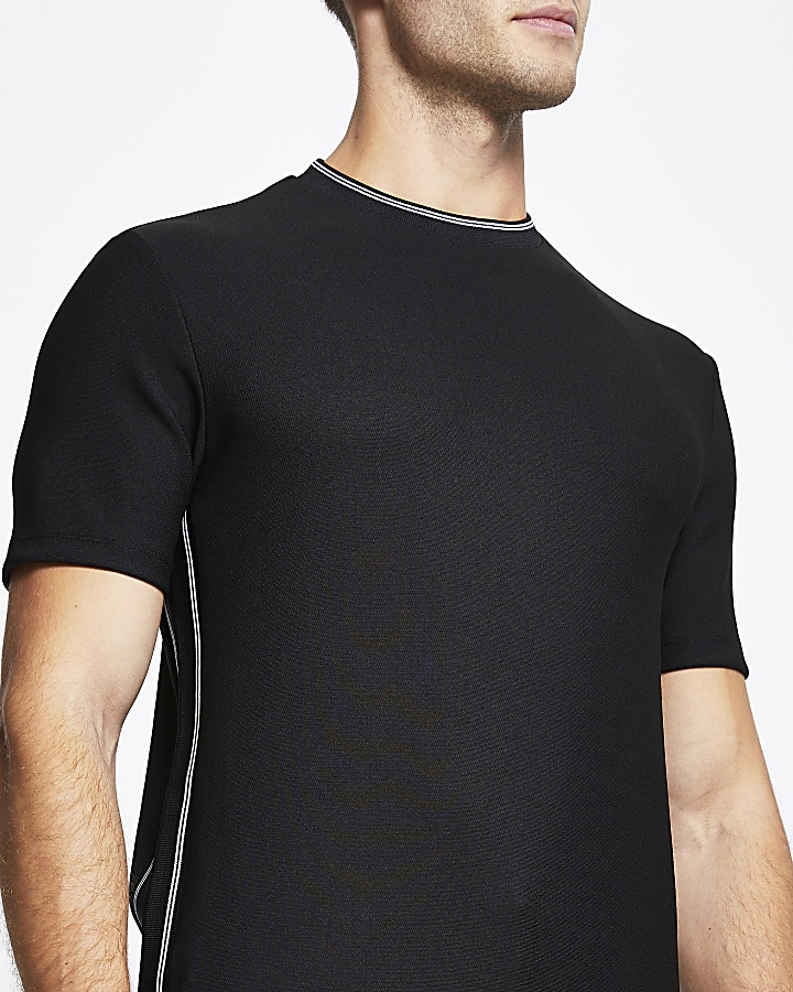 Black ​contrast stitch slim fit t-shirt