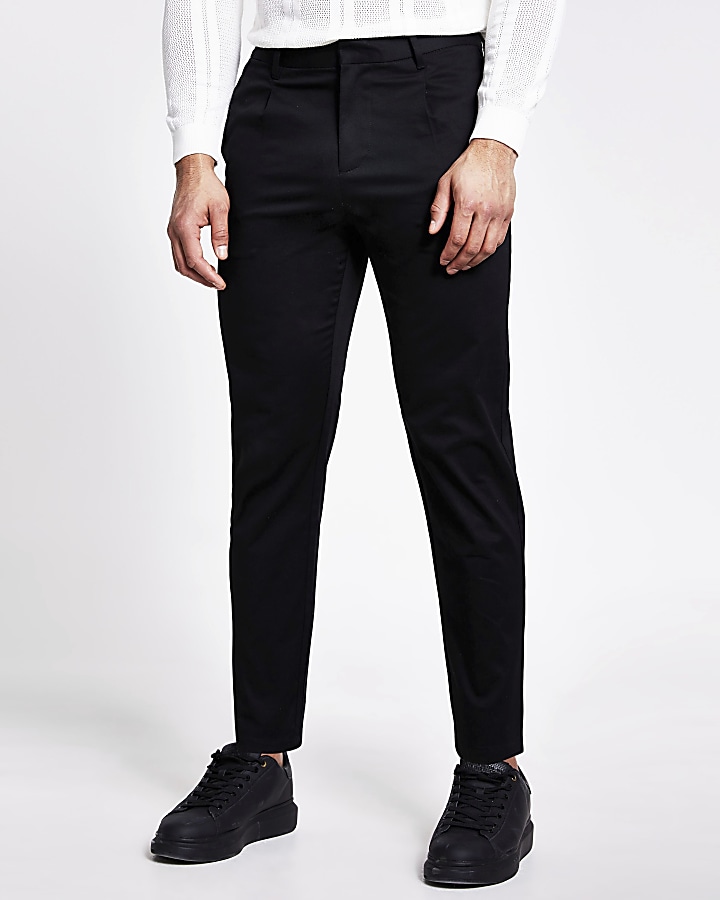 Black single pleat tapered fit trousers