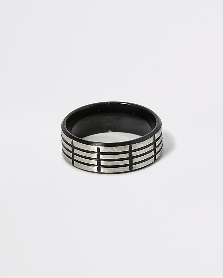Black textured stainless steel ring