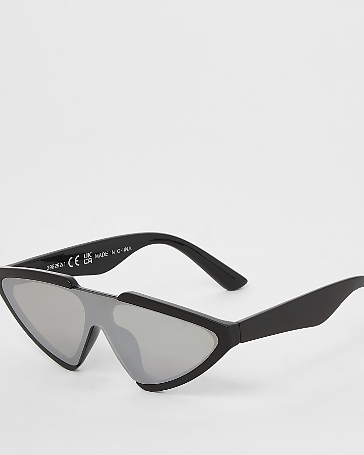 Black visor sunglasses