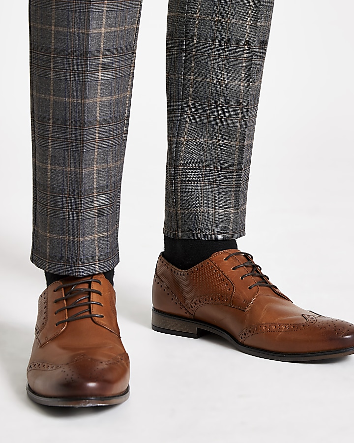 Brown leather embossed lace-up brogues