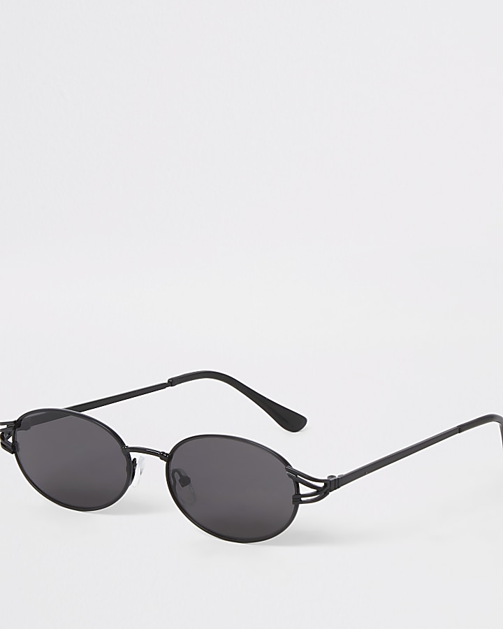 Black oval sunglasses