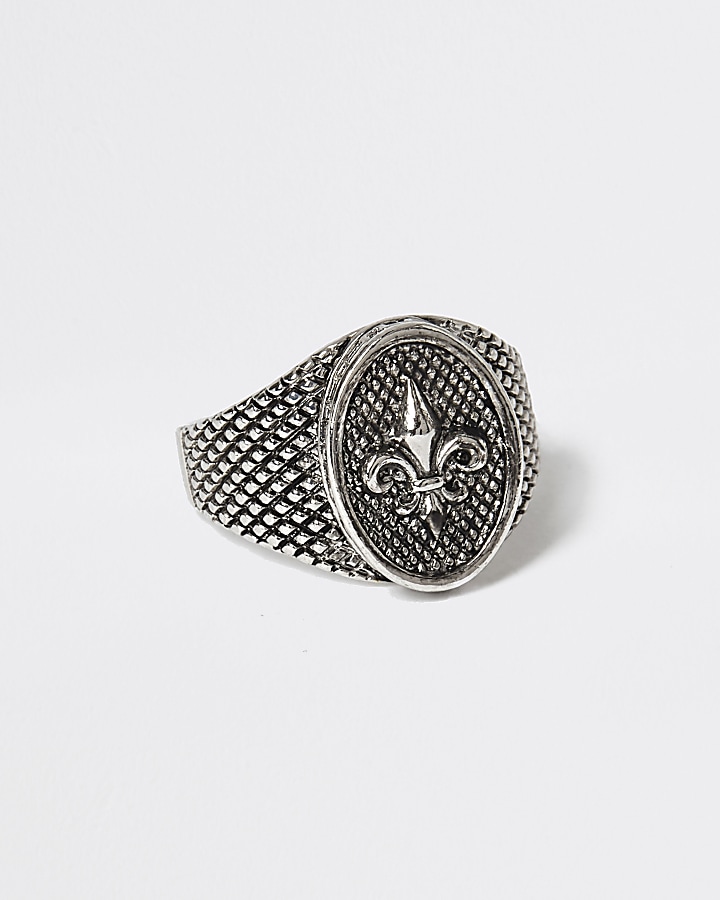 Silver colour fleur engraved signet ring
