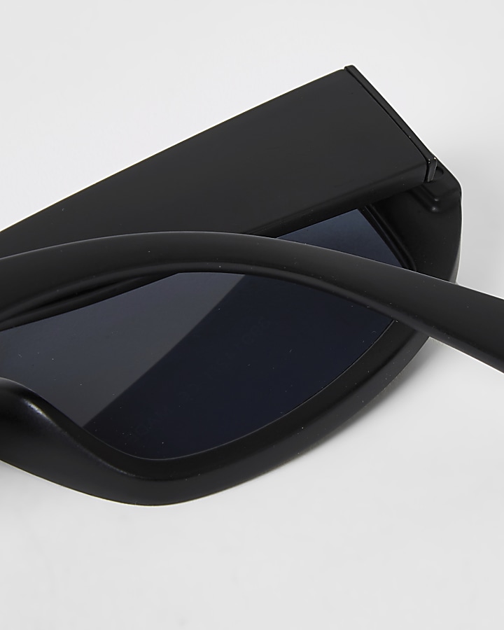 Black tinted sunglasses