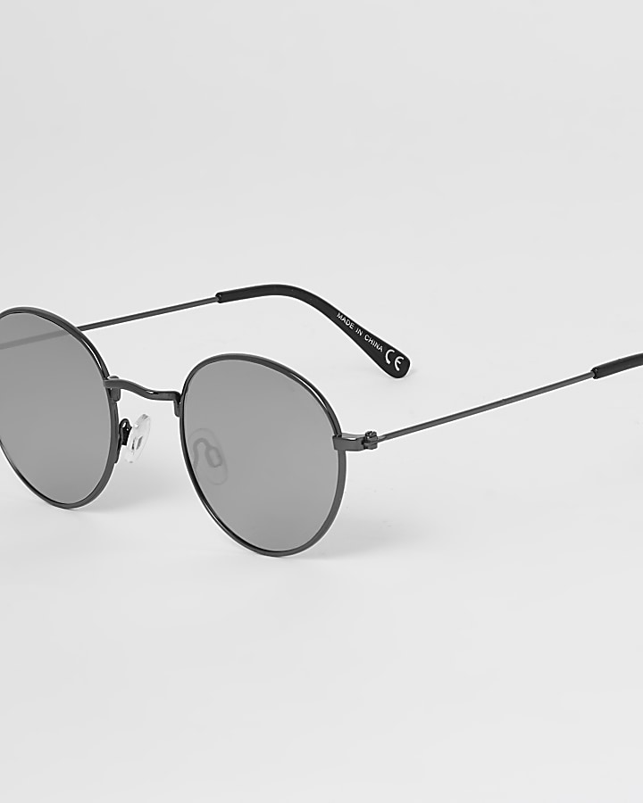 Silver mirrored round sunglasses