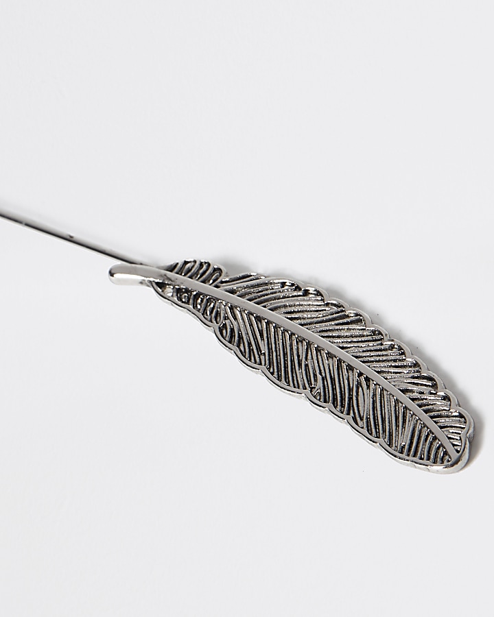 Silver colour feather lapel pin
