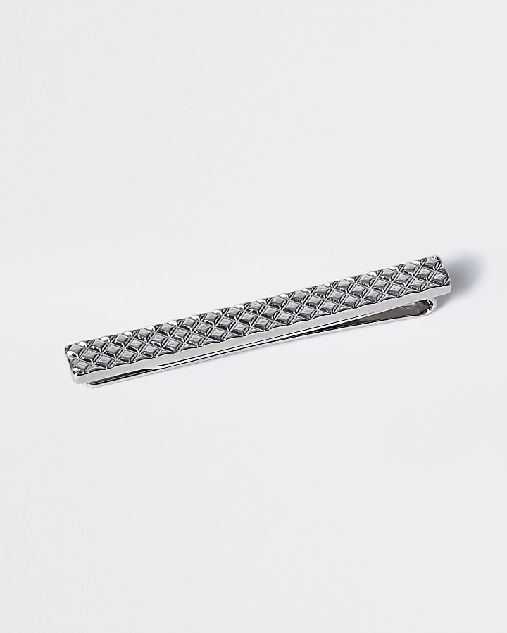 Silver tone quilted embossed tie pin