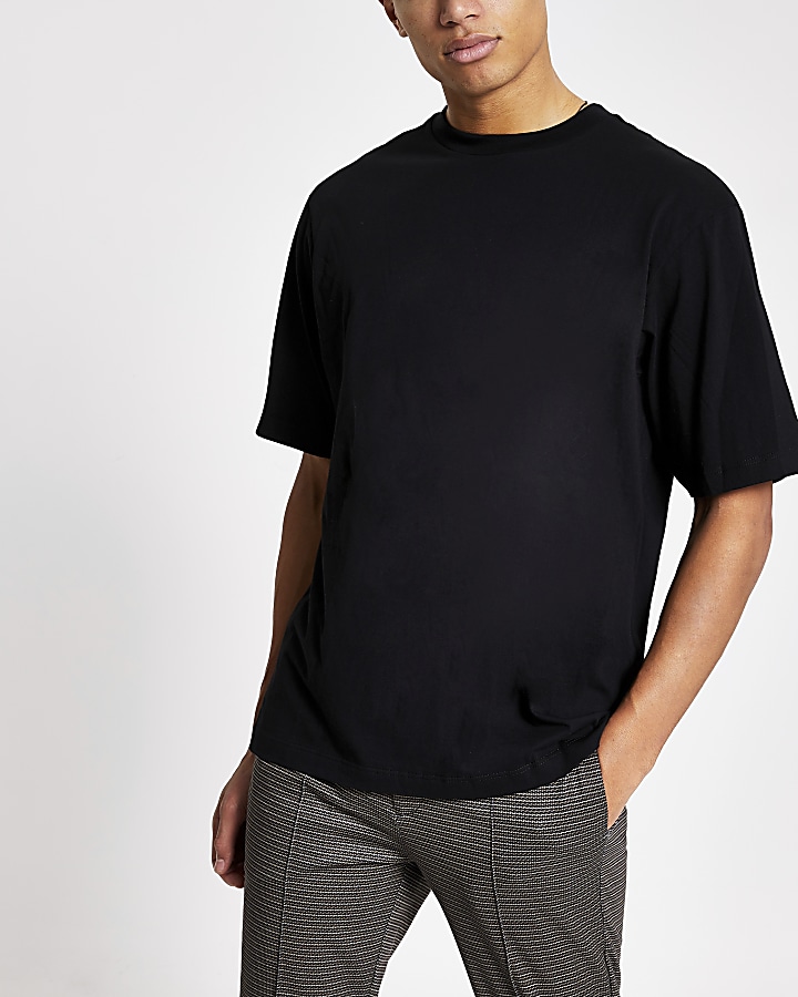 Black short sleeve oversized fit t-shirt