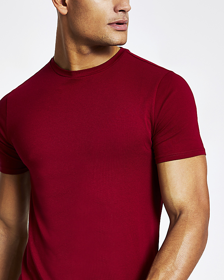 Red muscle fit short sleeve T-shirt