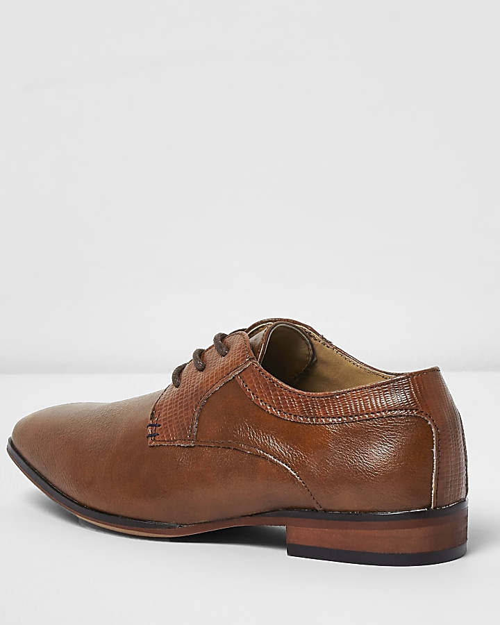 Boys tan brown pointed shoes