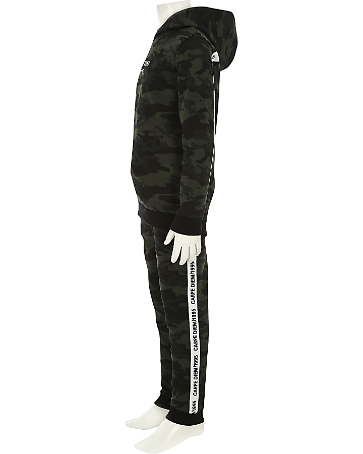 Boys khaki ‘carpe diem’ camo hoodie outfit