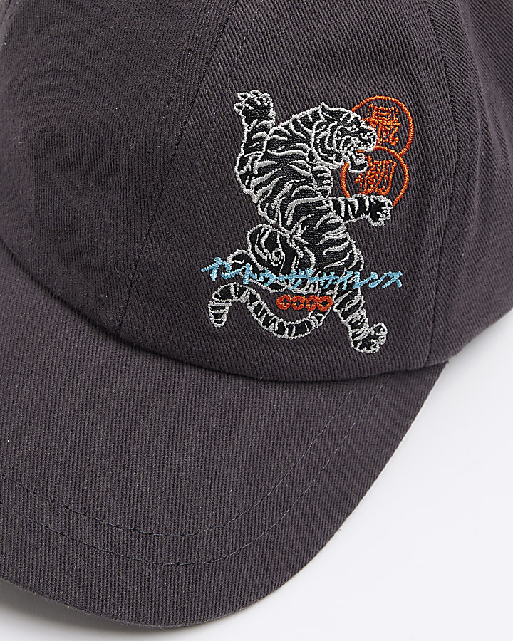 Boys black japanese tiger cap
