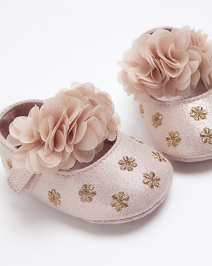Baby girls pink corsage floral shoes
