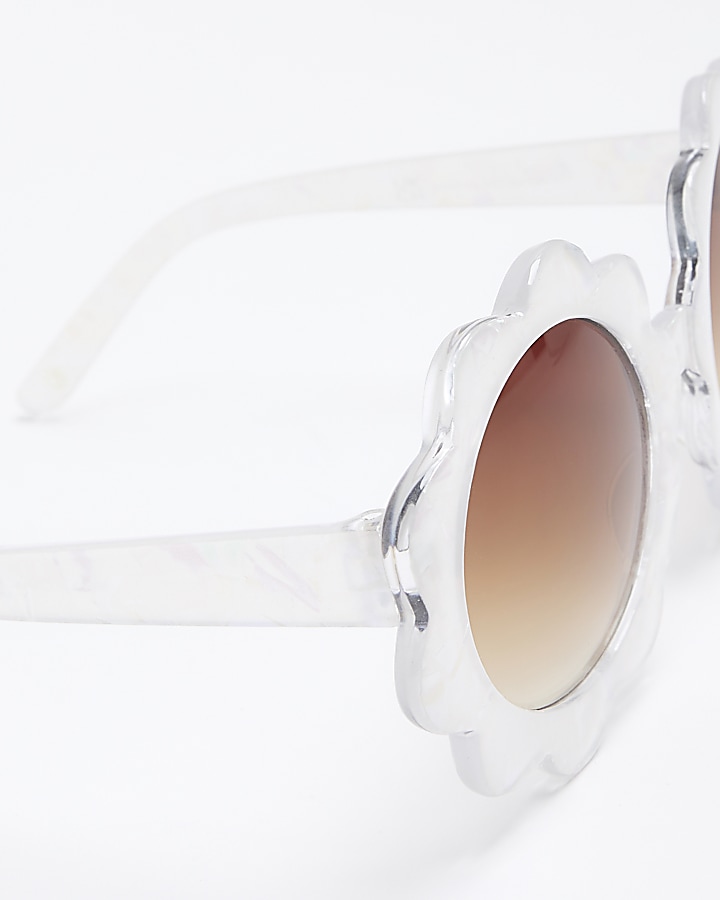 Girls white pearl flower sunglasses