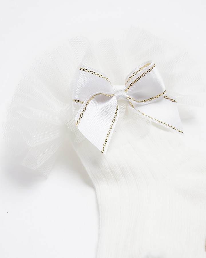 Baby girls cream frill bow socks River Island