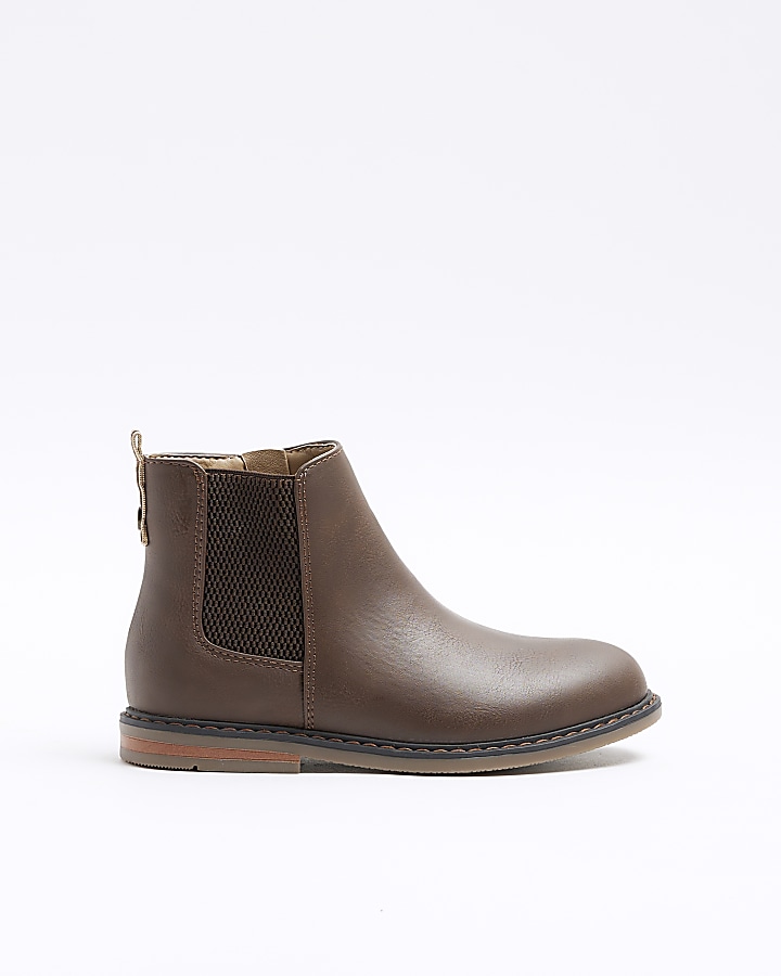 Boys brown Chelsea boots