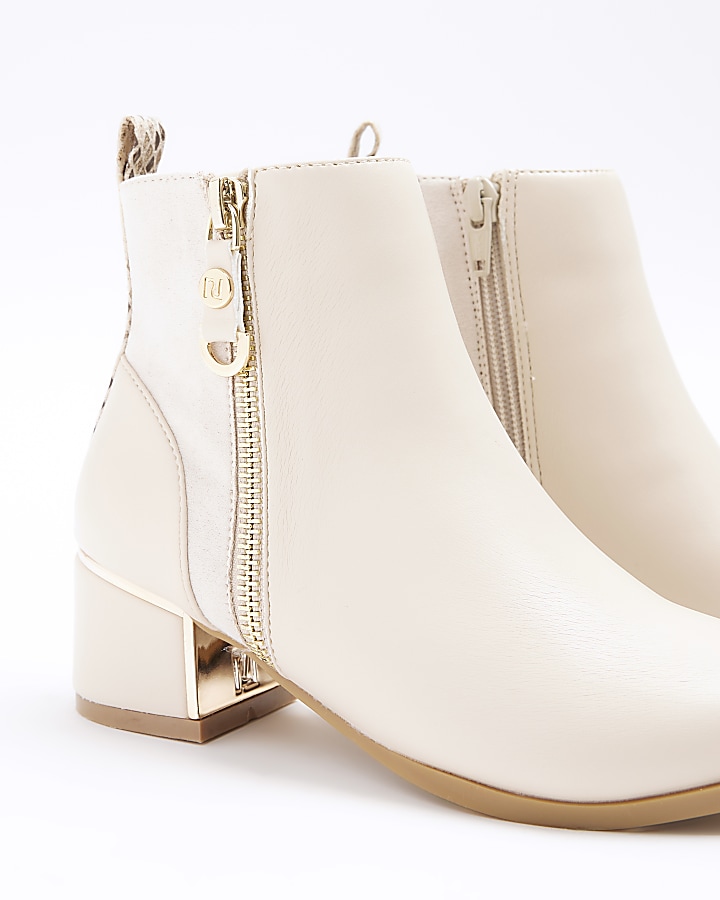 Girls cream side zip heeled boots