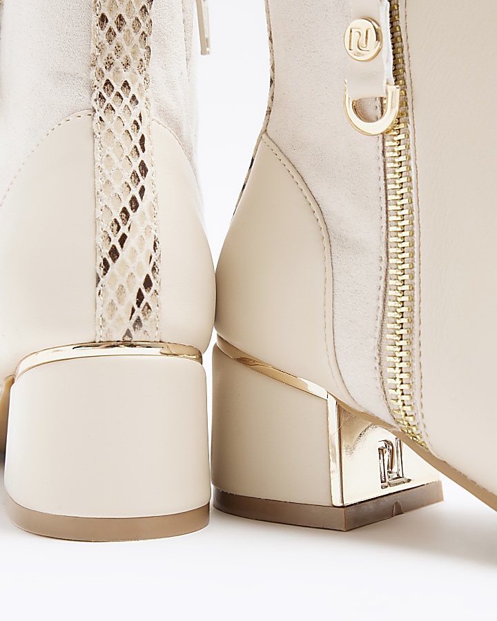 Girls cream side zip heeled boots