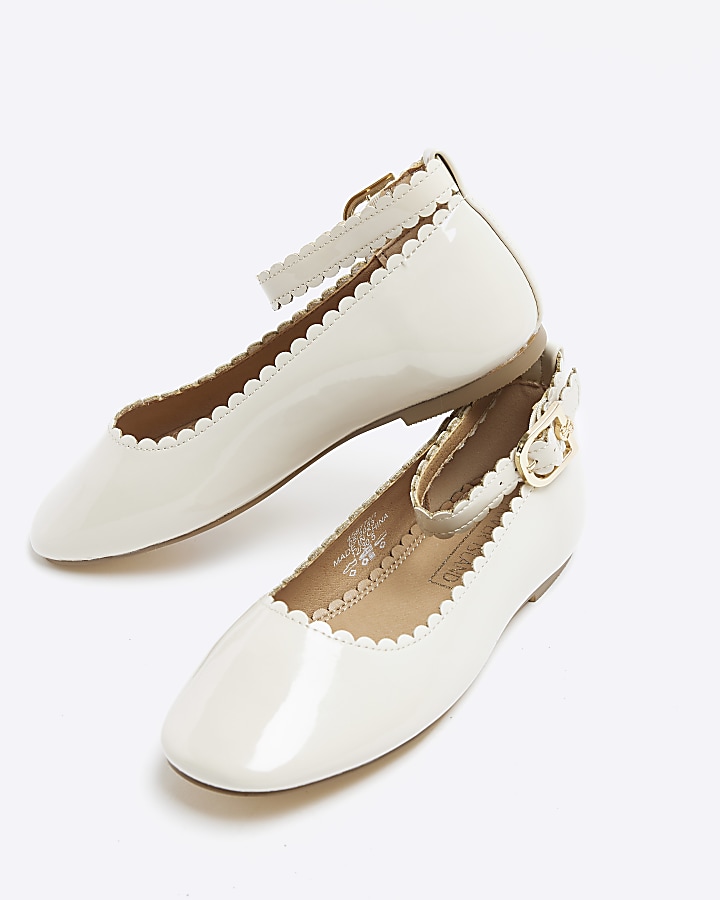 Girls cream patent scallop ballet shoes