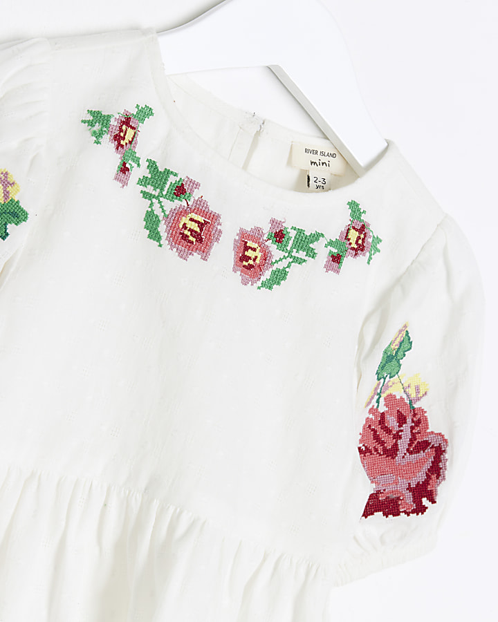 Mini girls White floral Embroidered Blouse