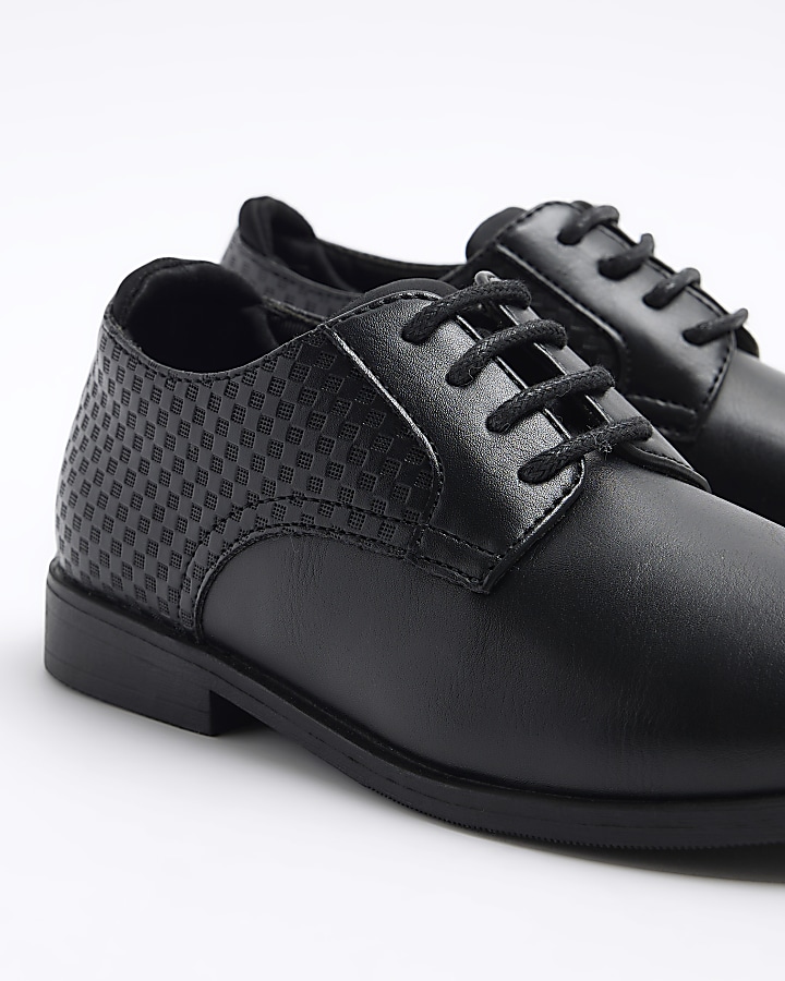 Boys black embossed point shoes