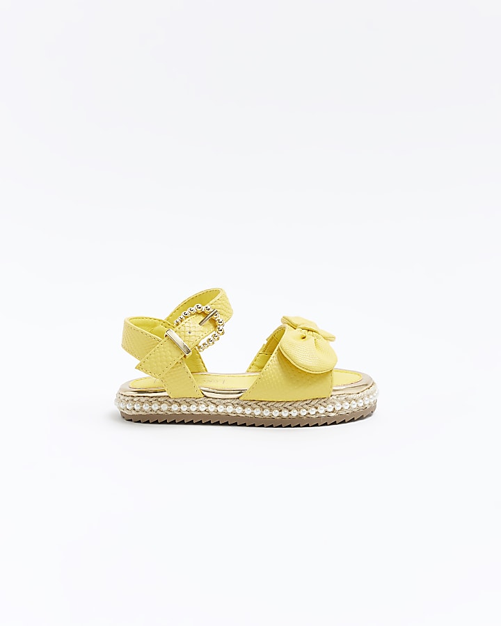 Mini Girls Yellow Pearl Embellished Sandals River Island