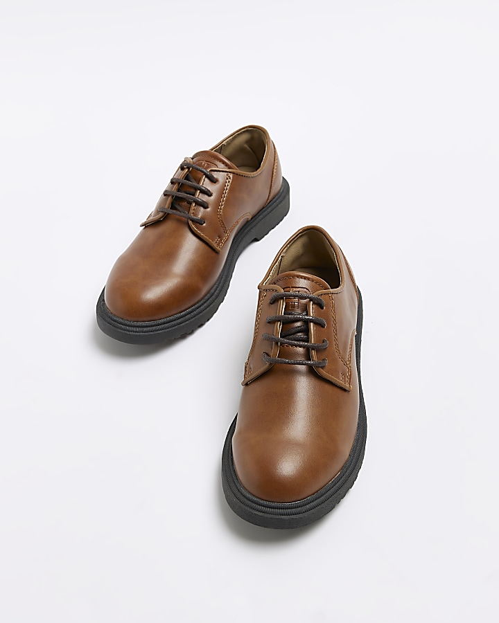 Boys brown wide fit lace up shoes