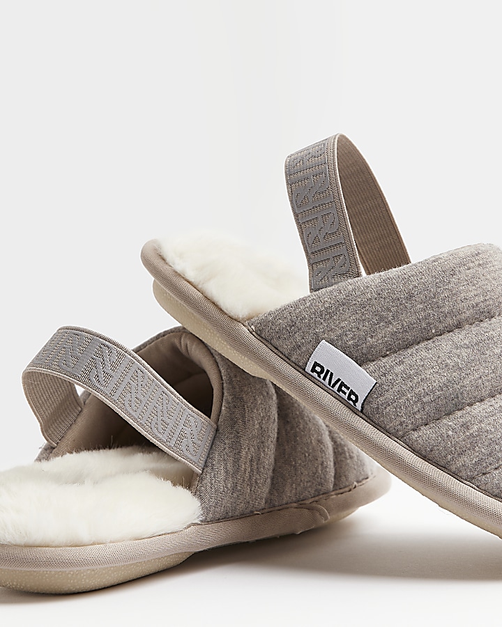 Boys beige quilted fleece slippers
