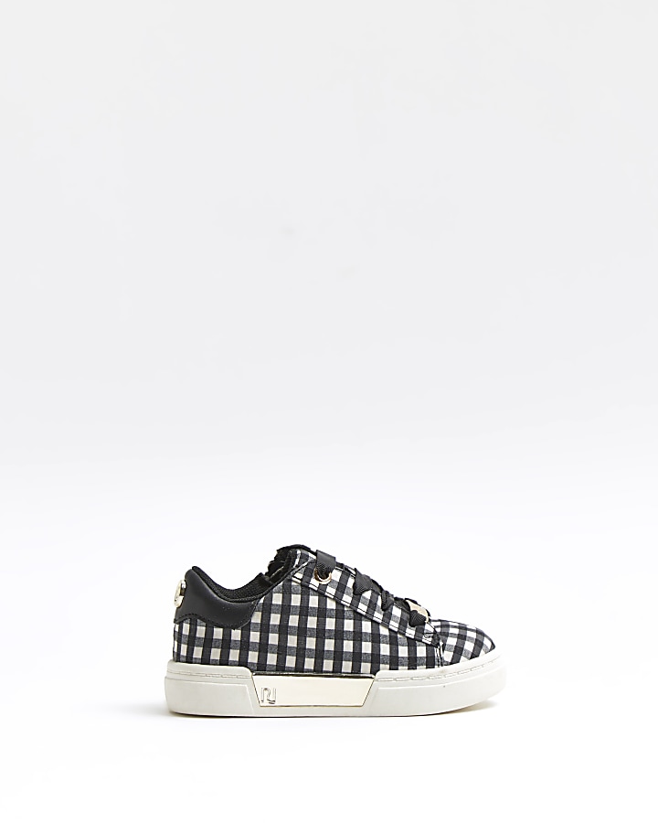 Girls deals black plimsolls