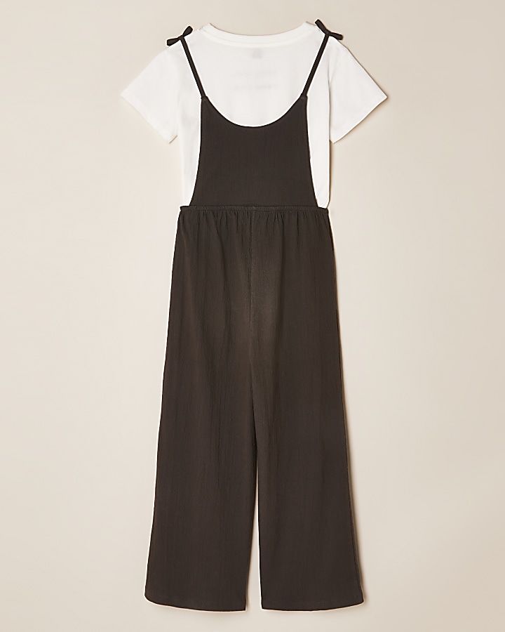 Girls black jumpsuit and t-shirt outfit