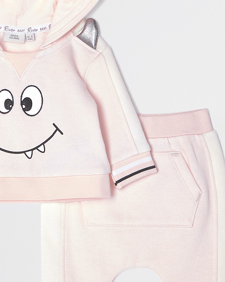 Baby pink monster hoodie outfit
