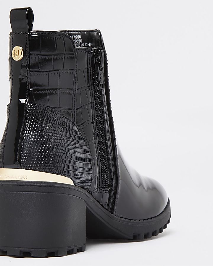 Girls black patent heeled chelsea boot