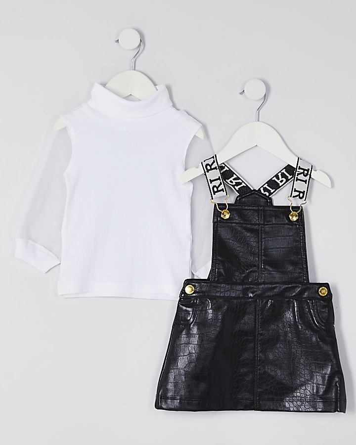 Mini girls black faux leather pinny outfit