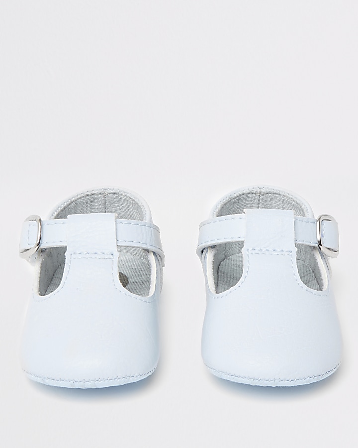 Baby blue buckle party shoes