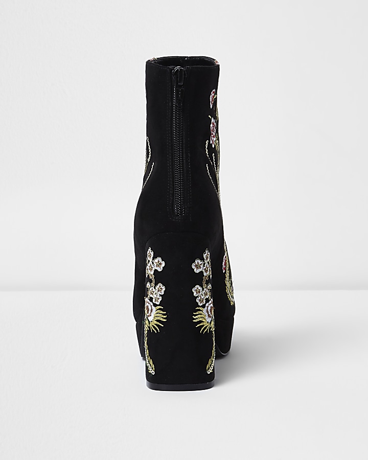 Black floral embroidered platform boots