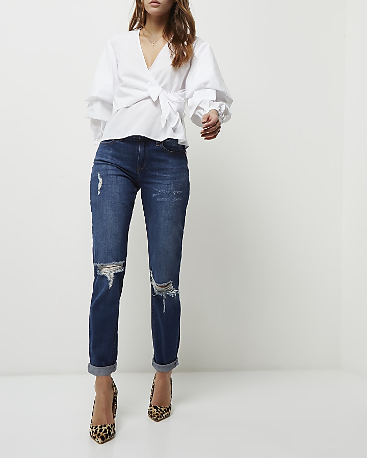 White tied puff sleeve blouse