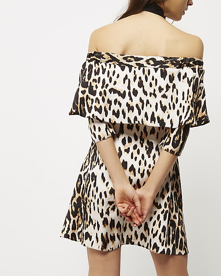 Leopard print deep frill swing dress