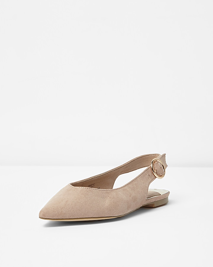 Light pink pointed slingback shoes