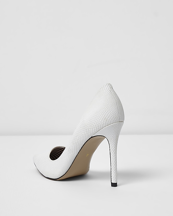 White wide fit court shoes
