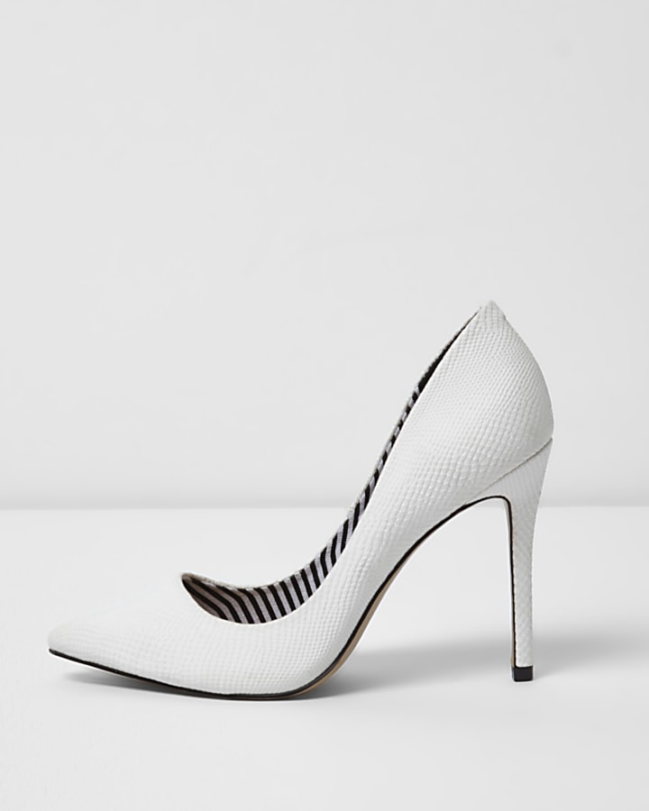 White wide fit court shoes