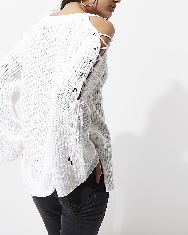 White tie shoulder flared sleeve knit jumper