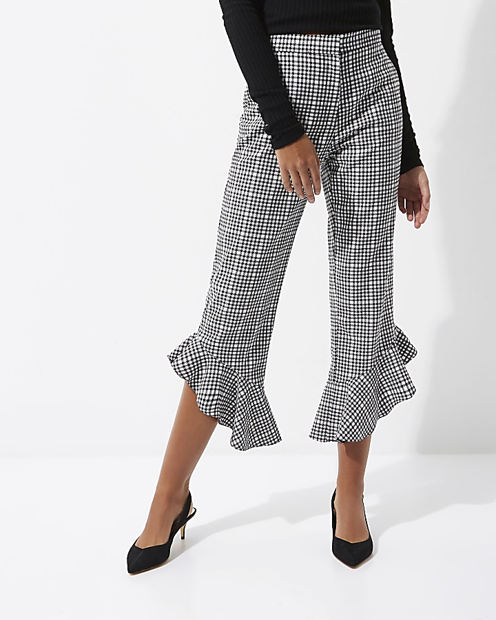 Black gingham frill hem cropped trousers