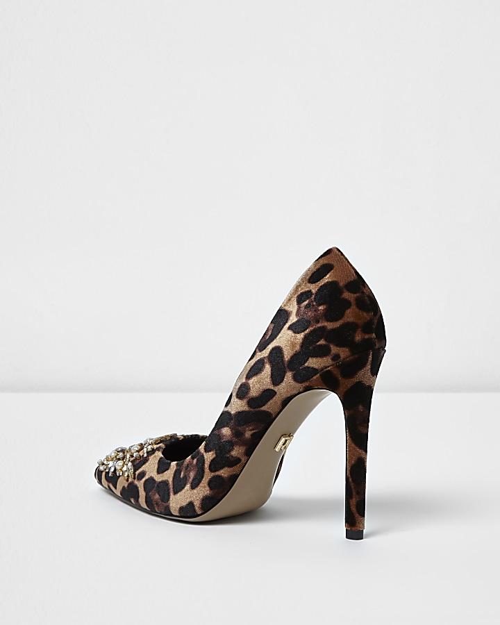 Brown leopard print embellished court shoes