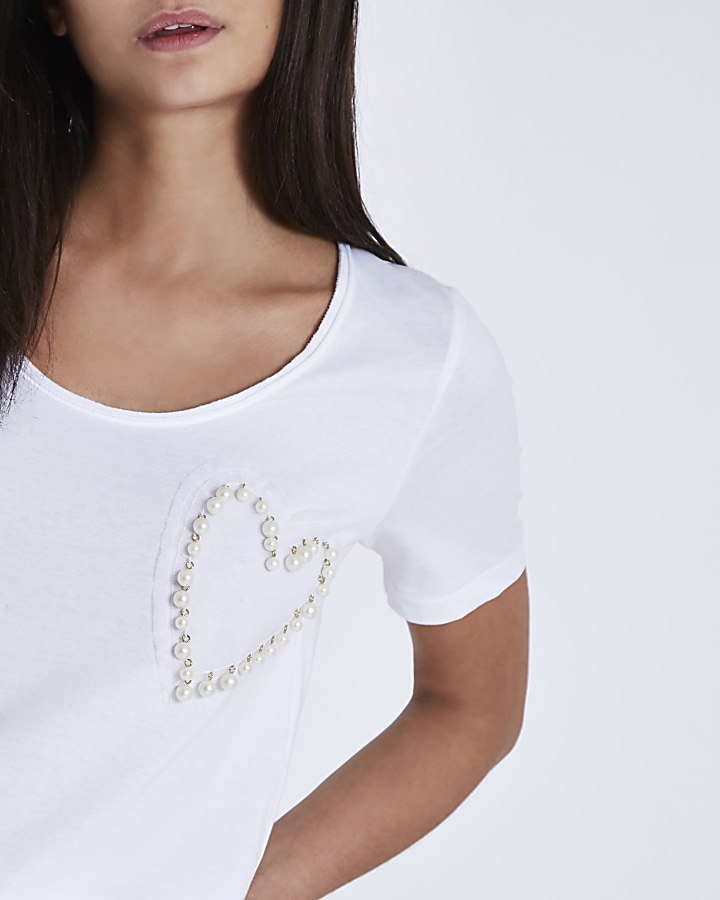 White scoop neck faux pearl heart T-shirt