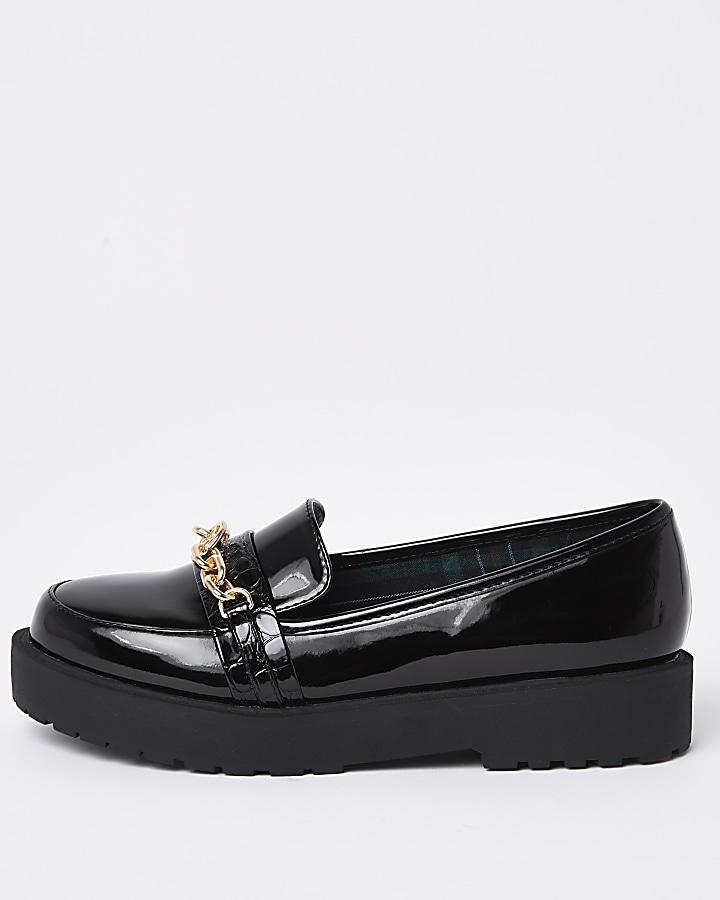 Black chunky chain loafers