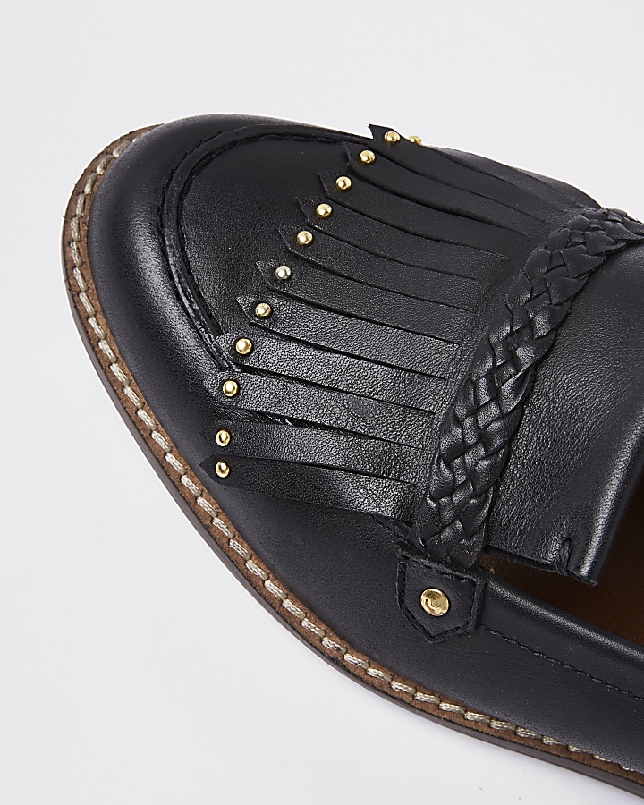 Black leather fringe loafer